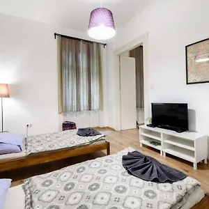  Apartment Miracle - Center
